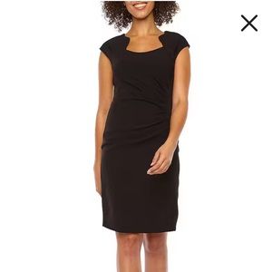 NWT Chelsea Rose Sheath Dress
